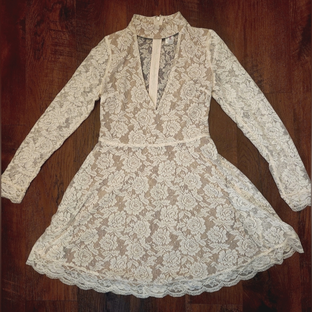 Juniors Small Guitii Lace Dress